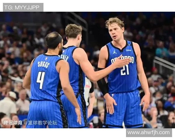 探讨网球焦点深圳网球队的灵活性与欧冠足球的战术对比分析